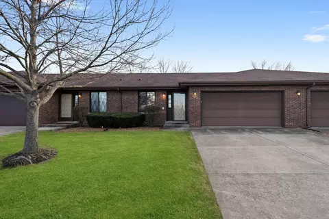 920 Winter Park Dr, New Lenox, IL 60451
