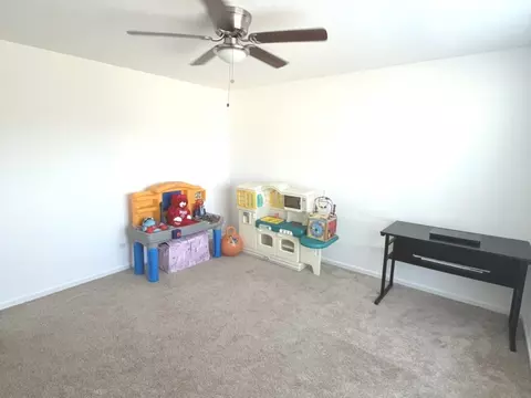 Bedroom - 953 Old Oak Cir #0, Algonquin, IL 60102 photo 7 of 8