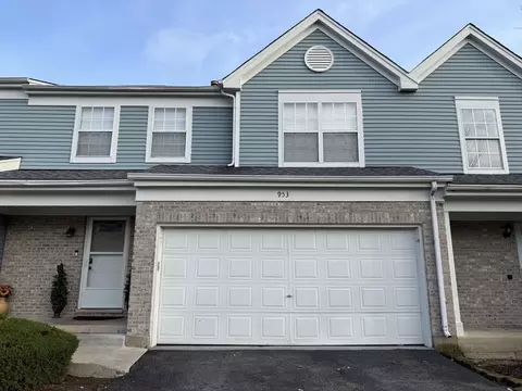 Exterior - 953 Old Oak Cir #0, Algonquin, IL 60102 photo 2 of 8