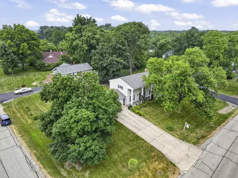View/Area - 27 W084 Fleming Dr, Winfield, IL 60190 photo 3 of 4