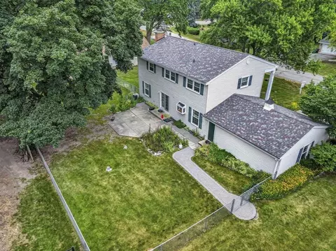 View/Area - 27 W084 Fleming Dr, Winfield, IL 60190 photo 1 of 4