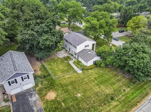 View/Area - 27 W084 Fleming Dr, Winfield, IL 60190 photo 2 of 4