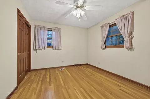 Bedroom - 27 W084 Fleming Dr, Winfield, IL 60190 photo 2 of 4