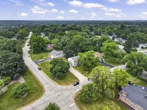 View/Area - 27 W084 Fleming Dr, Winfield, IL 60190 photo 4 of 4