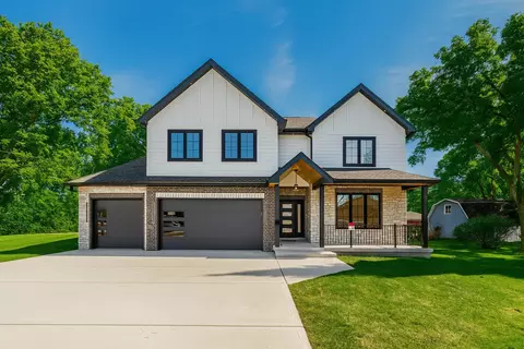 9645 S 78th Ct, Hickory Hills, IL 60457