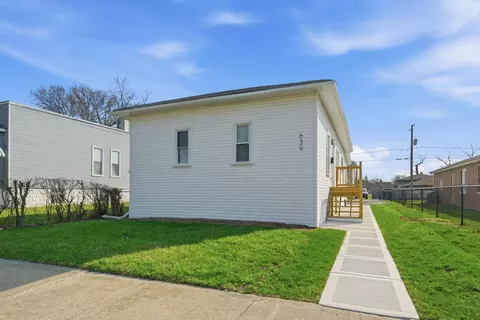 639 S 12th Ave, Maywood, IL 60153