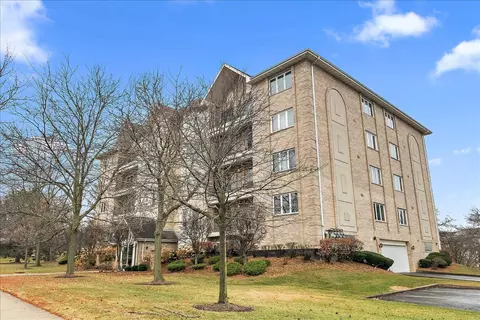 16040 Boardwalk Ln #1A, Orland Park, IL 60467