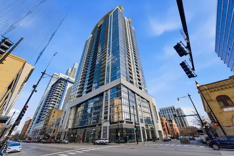 100 E 14th St #1107, Chicago, IL 60605