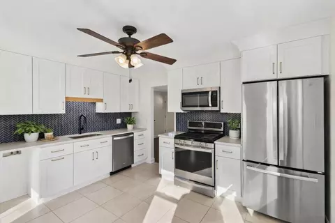 Kitchen - 3605 Oriole Ln, Rolling Meadows, IL 60008 photo 1 of 1