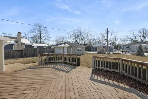 Exterior - 3605 Oriole Ln, Rolling Meadows, IL 60008 photo 5 of 9