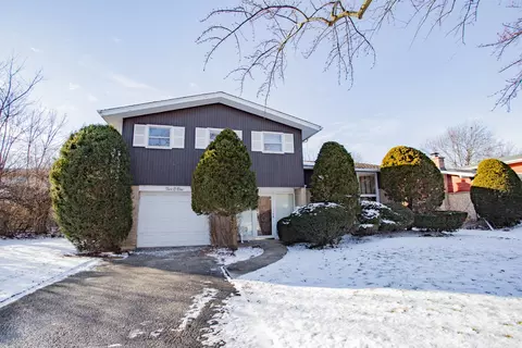 201 Valley View Dr, Wilmette, IL 60091