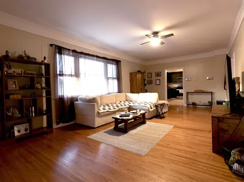 Living - 744 E Benton St, Morris, IL 60450 photo 1 of 2