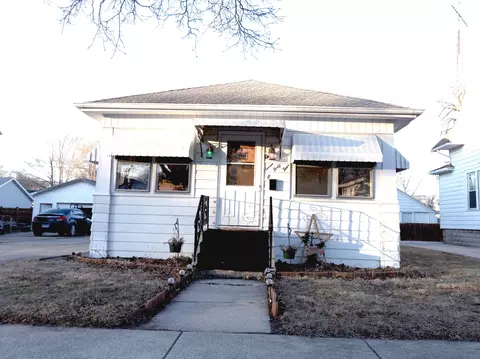 Exterior - 744 E Benton St, Morris, IL 60450 photo 2 of 3