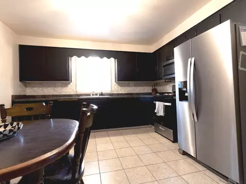 Kitchen - 744 E Benton St, Morris, IL 60450 photo 3 of 3