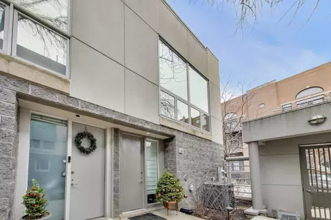664 N Peoria St #1N, Chicago, IL 60642