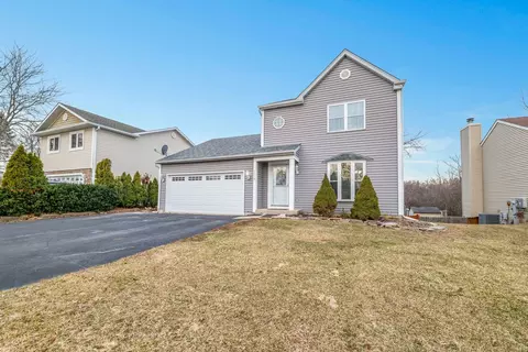 2010 N Nicole Ln, Round Lake Beach, IL 60073