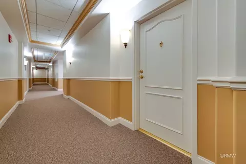 Entry Way - 1 Itasca Pl #412, Itasca, IL 60143 photo 4 of 5