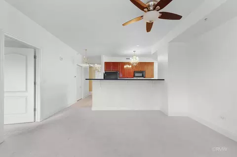 Living - 1 Itasca Pl #412, Itasca, IL 60143 photo 3 of 3