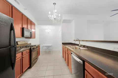 Kitchen - 1 Itasca Pl #412, Itasca, IL 60143 photo 1 of 3
