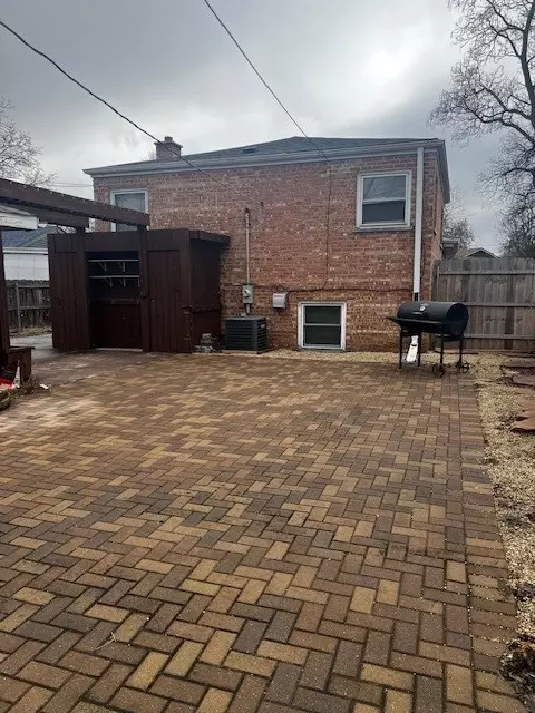 Exterior - Undisclosed, Midlothian, IL 60445 photo 6 of 6