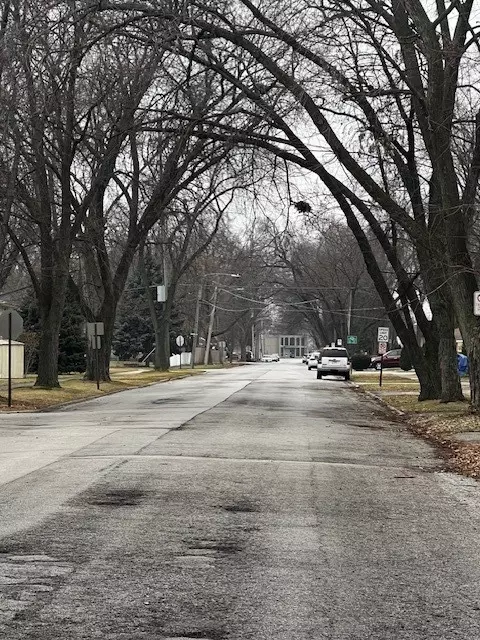 Exterior - Undisclosed, Midlothian, IL 60445 photo 2 of 6