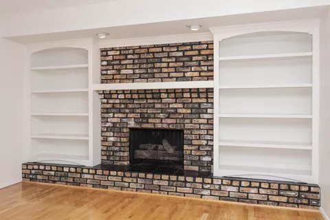 Living - 207 Hampton Dr, Bloomington, IL 61704 photo 6 of 6
