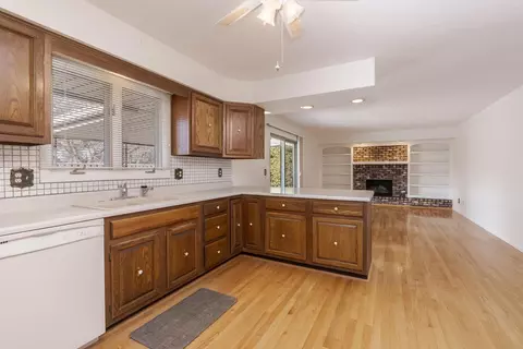 Kitchen - 207 Hampton Dr, Bloomington, IL 61704 photo 2 of 2