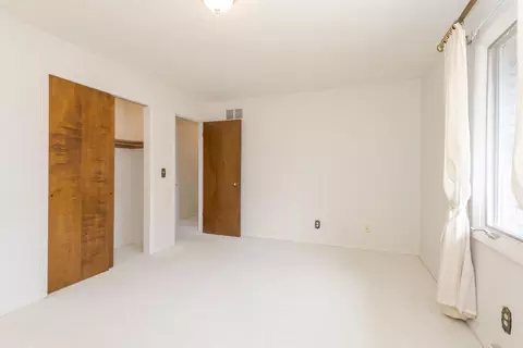 Bedroom - 207 Hampton Dr, Bloomington, IL 61704 photo 6 of 9