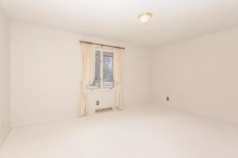 Bedroom - 207 Hampton Dr, Bloomington, IL 61704 photo 5 of 9