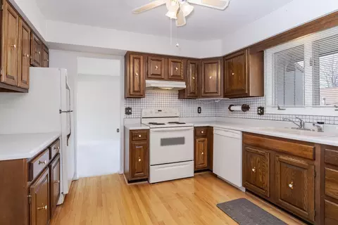 Kitchen - 207 Hampton Dr, Bloomington, IL 61704 photo 1 of 2