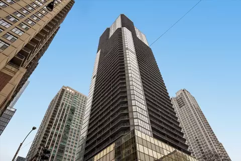 10 E Ontario St #4404, Chicago, IL 60611