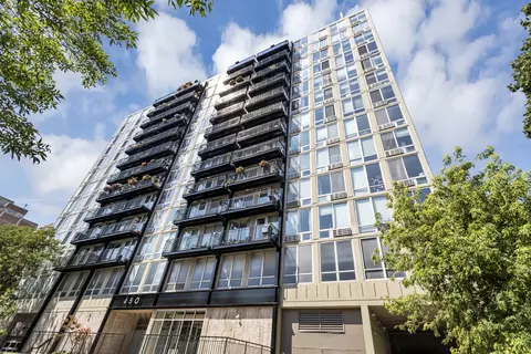 450 W Briar Pl #13G, Chicago, IL 60657