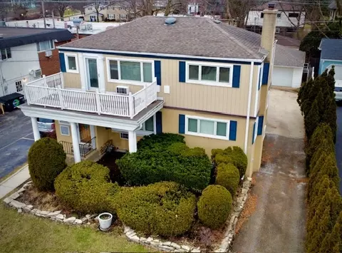 4386 Woodland Ave, Western Springs, IL 60558