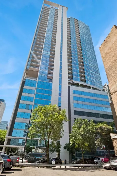 303 W Ohio St #1407, Chicago, IL 60654
