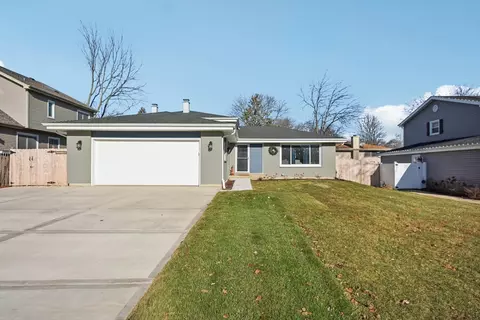 103 Pipers Dr, Bartlett, IL 60103 photo 2