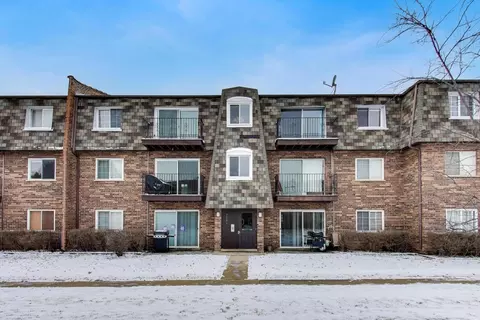 9381 Bay Colony Dr #3N, Des Plaines, IL 60016