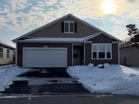 6321 N Aspen Ln, Wonder Lake, IL 60097