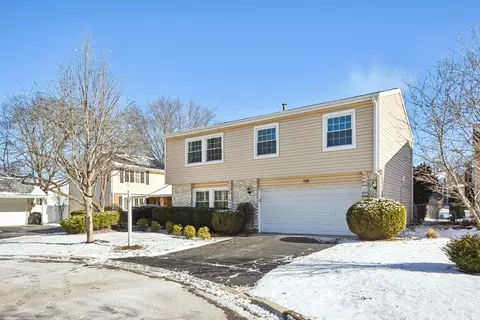 108 Croftwood Ct, Rolling Meadows, IL 60008 photo 2