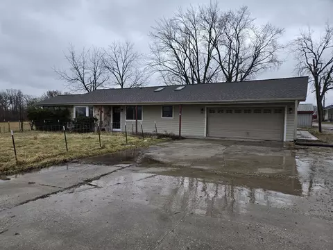 3303 Exchange St, Crete, IL 60417