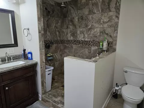 Bath - 3303 Exchange St, Crete, IL 60417 photo 2 of 2