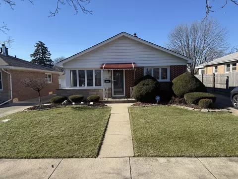 9012 S 50th Ave S, Oak Lawn, IL 60453