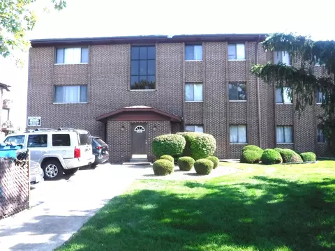 19561 Lake Shore Dr #1-S, Lynwood, IL 60411