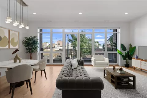 Living - Undisclosed, Chicago, IL 60622 photo 1 of 3