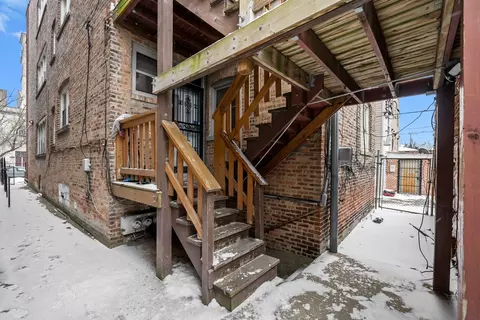 Exterior - Undisclosed, Chicago, IL 60649 photo 6 of 7