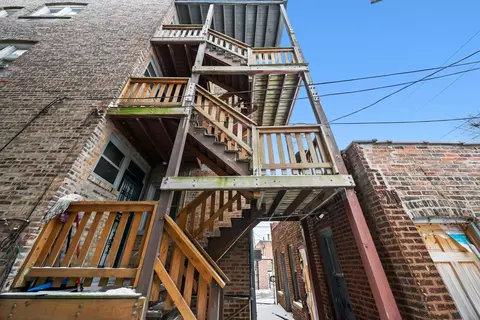 Exterior - Undisclosed, Chicago, IL 60649 photo 5 of 7