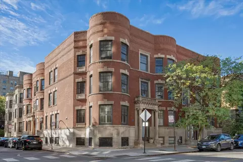 533 W Belmont Ave #1, Chicago, IL 60657