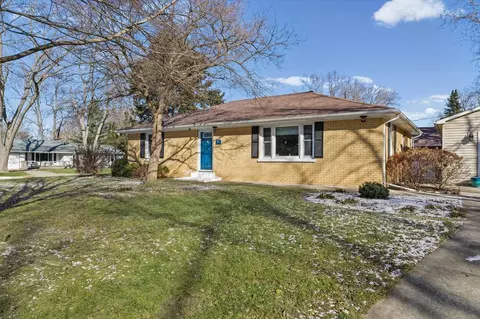 Exterior - 11 Normandy Pl, Champaign, IL 61821 photo 2 of 5