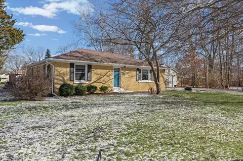 11 Normandy Pl, Champaign, IL 61821