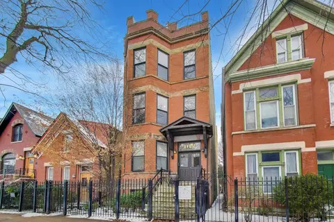 1122 N Winchester Ave #2, Chicago, IL 60622