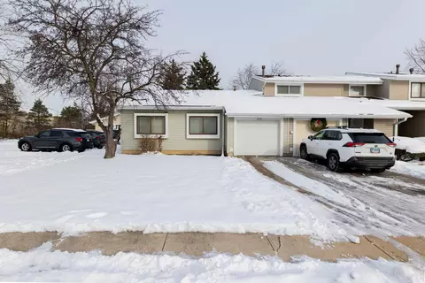 2271 Windsor Ln, Country Club Hills, IL 60478